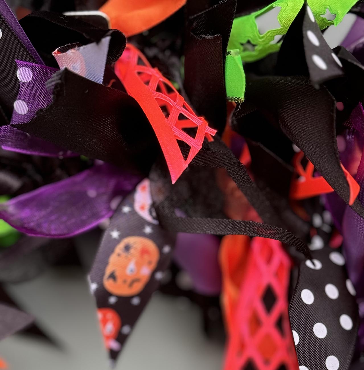 Halloween Ribbon Wreath Kit